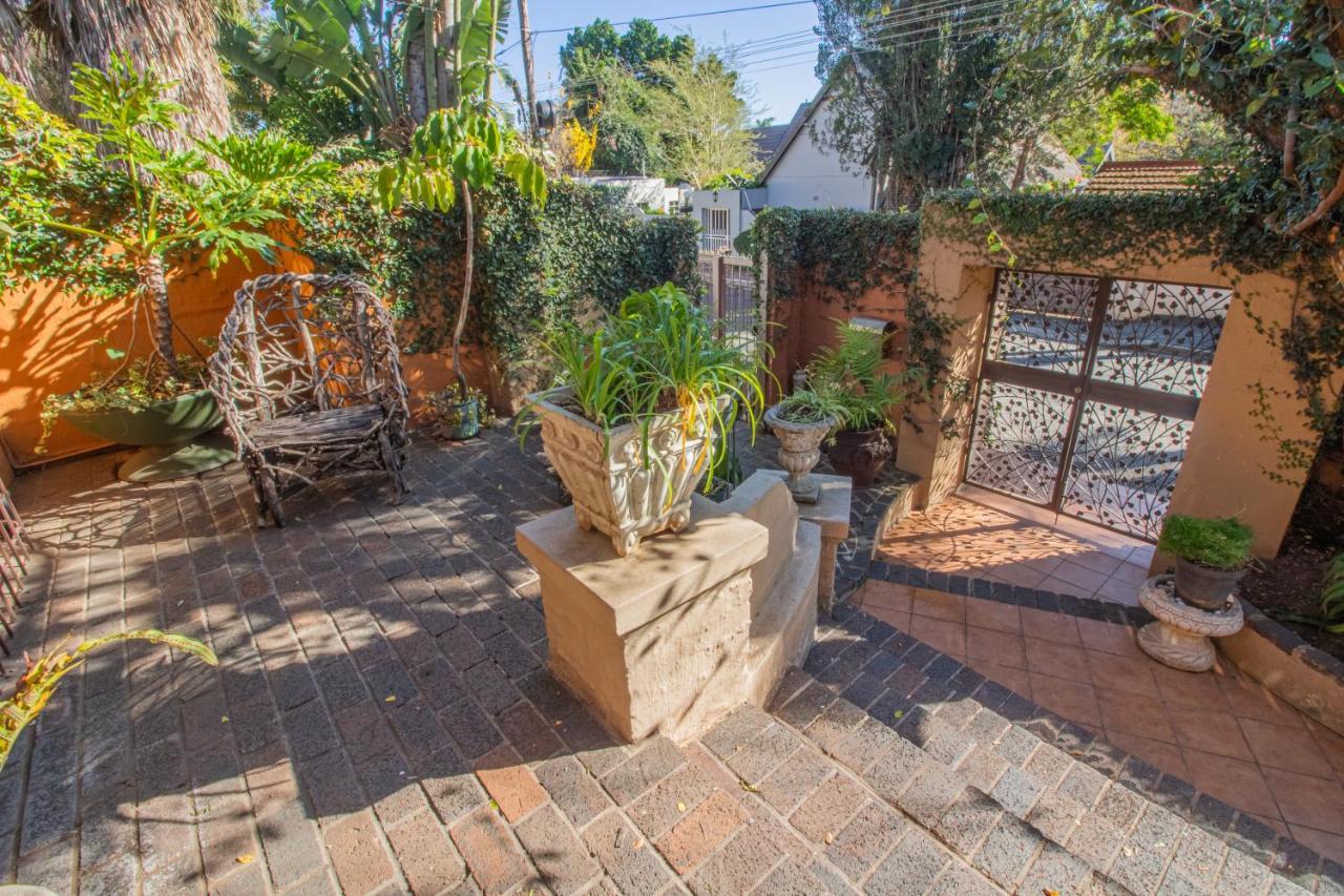 Charlie'S Spot - The Gardens Hotell Johannesburg Exteriör bild